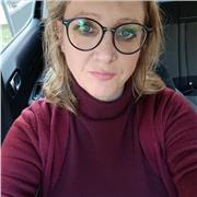 Studentessa al terzo anno delle scienze umane impartisce lezioni di italiano, storia, inglese (voto in pagella 10, viaggi studio)